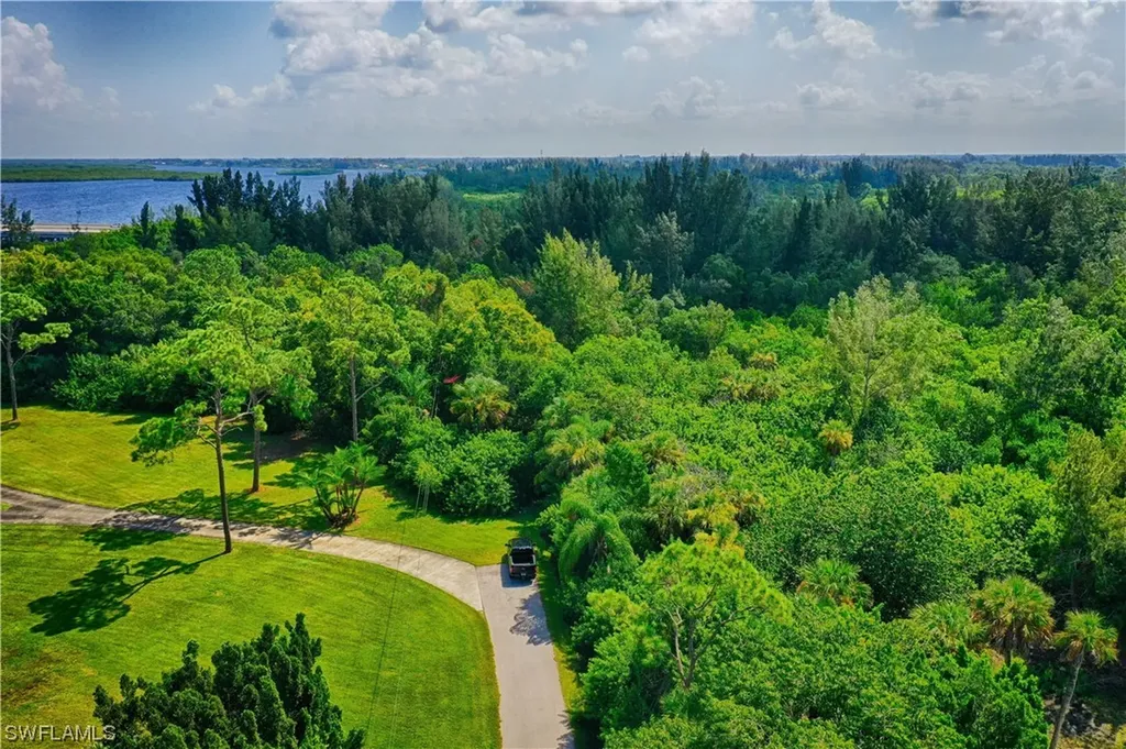 26082 Shore Drive Punta Gorda FL 33950