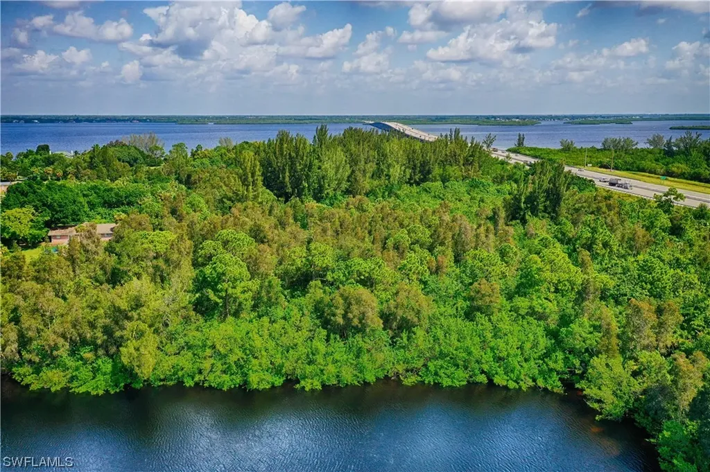 26082 Shore Drive Punta Gorda FL 33950