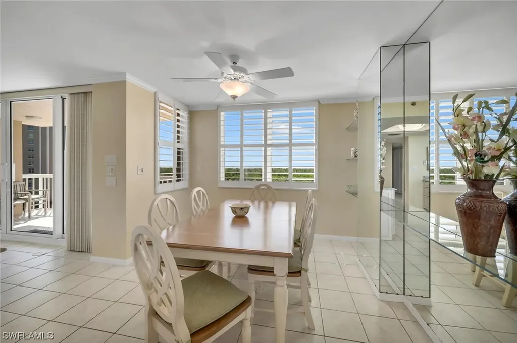 6585 Nicholas Boulevard Naples FL 34108