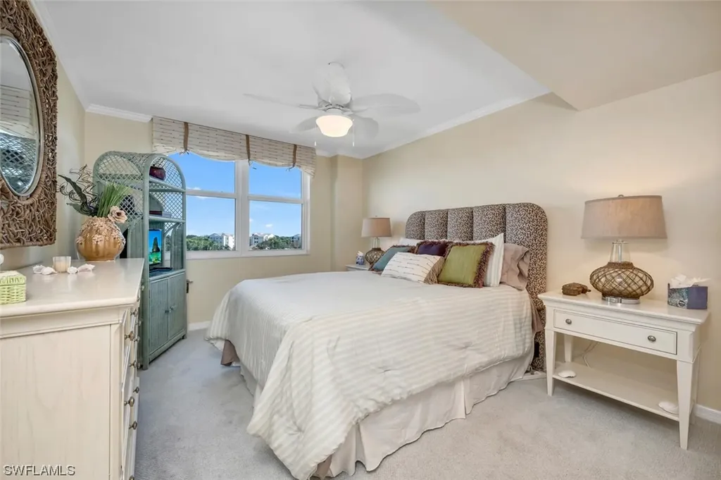 6585 Nicholas Boulevard Naples FL 34108