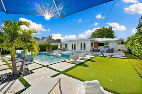 519 105TH Avenue N Naples FL 34108