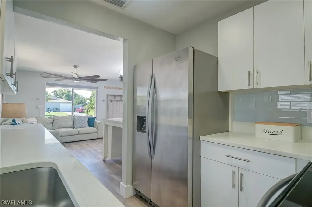 709 99th Avenue N Naples FL 34108
