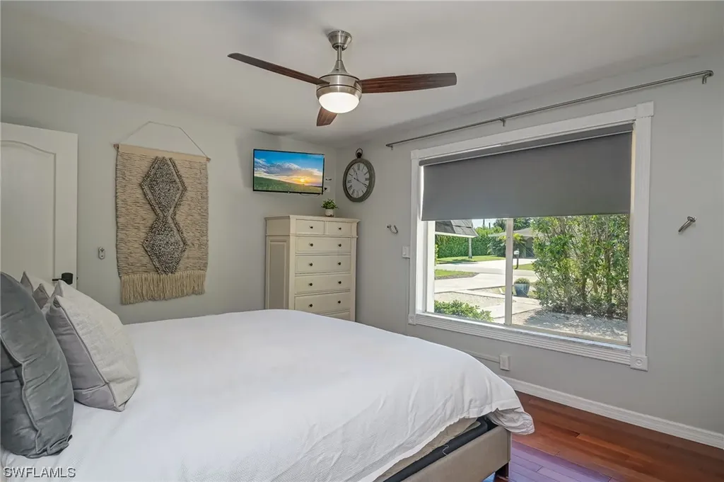 709 99th Avenue N Naples FL 34108