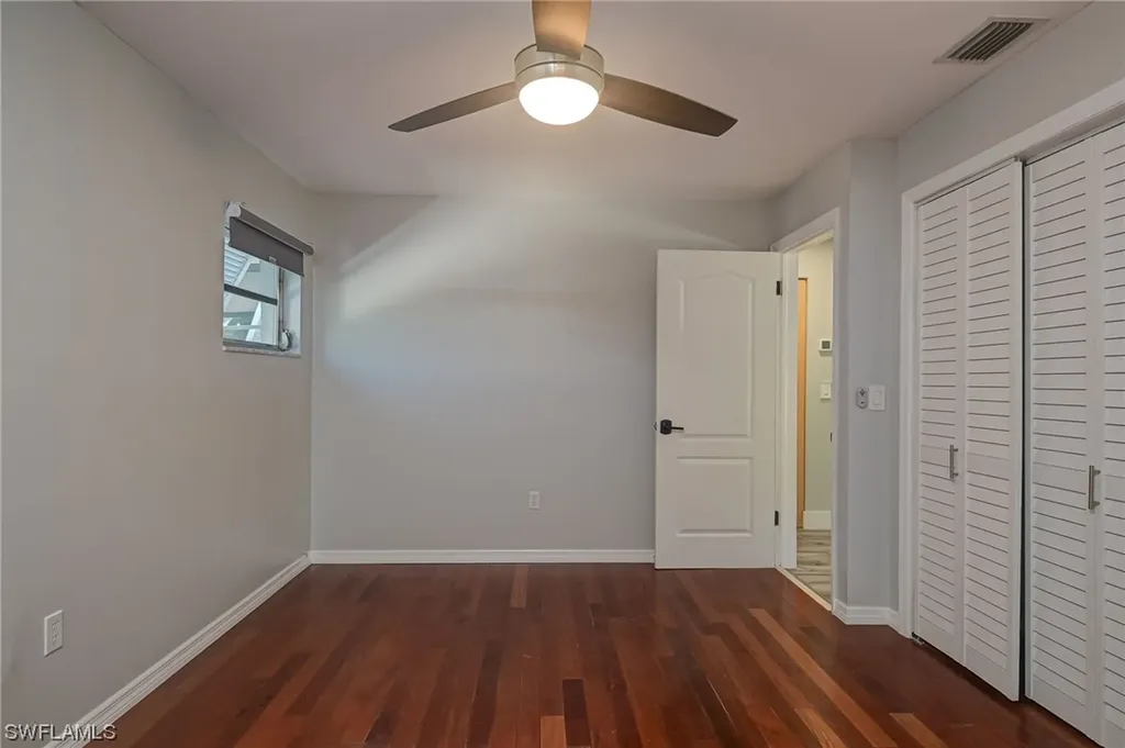 709 99th Avenue N Naples FL 34108