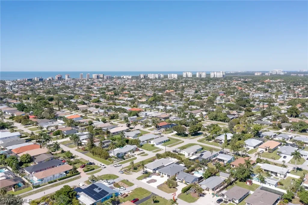 709 99th Avenue N Naples FL 34108