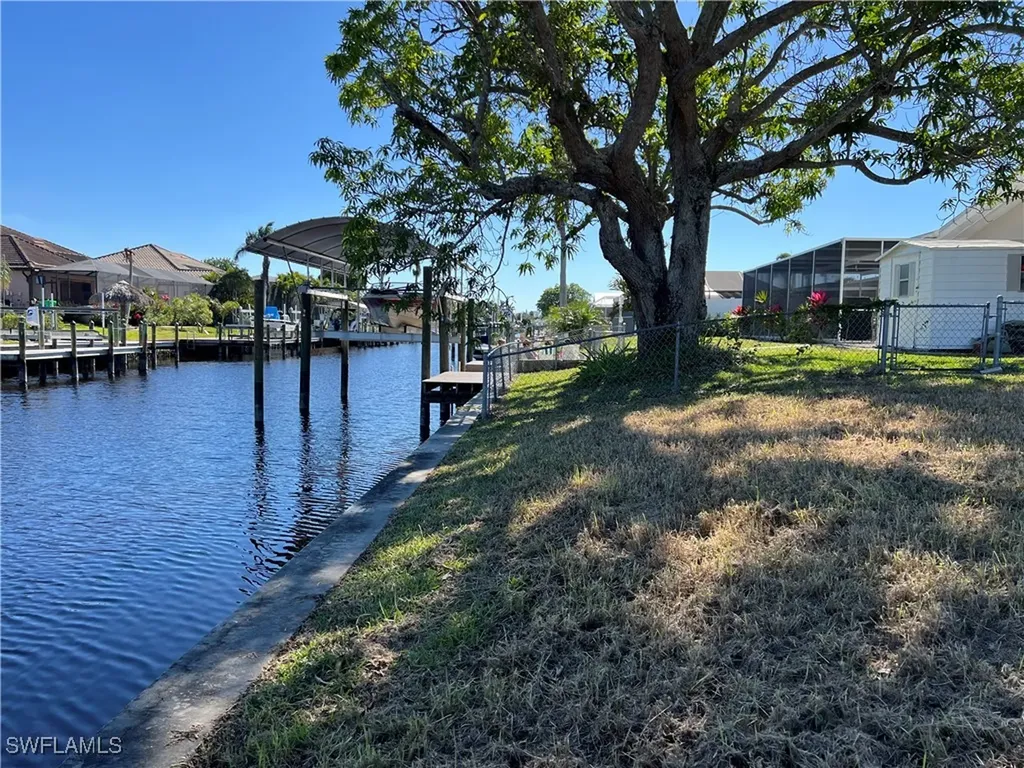 5235 SW 3rd Avenue Cape Coral FL 33914