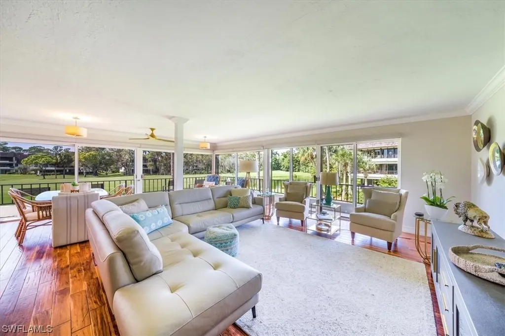 104 Clubhouse Drive Naples FL 34105