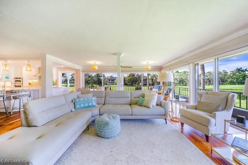 104 Clubhouse Drive Naples FL 34105