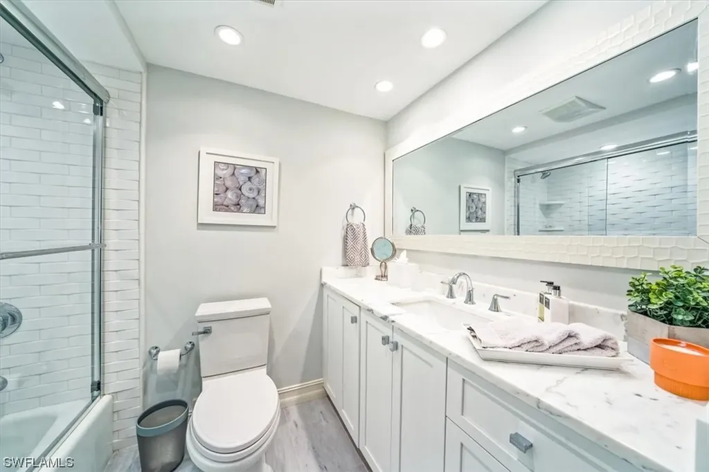 104 Clubhouse Drive Naples FL 34105