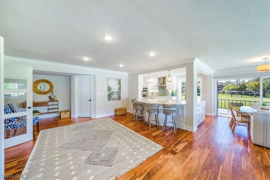 104 Clubhouse Drive Naples FL 34105