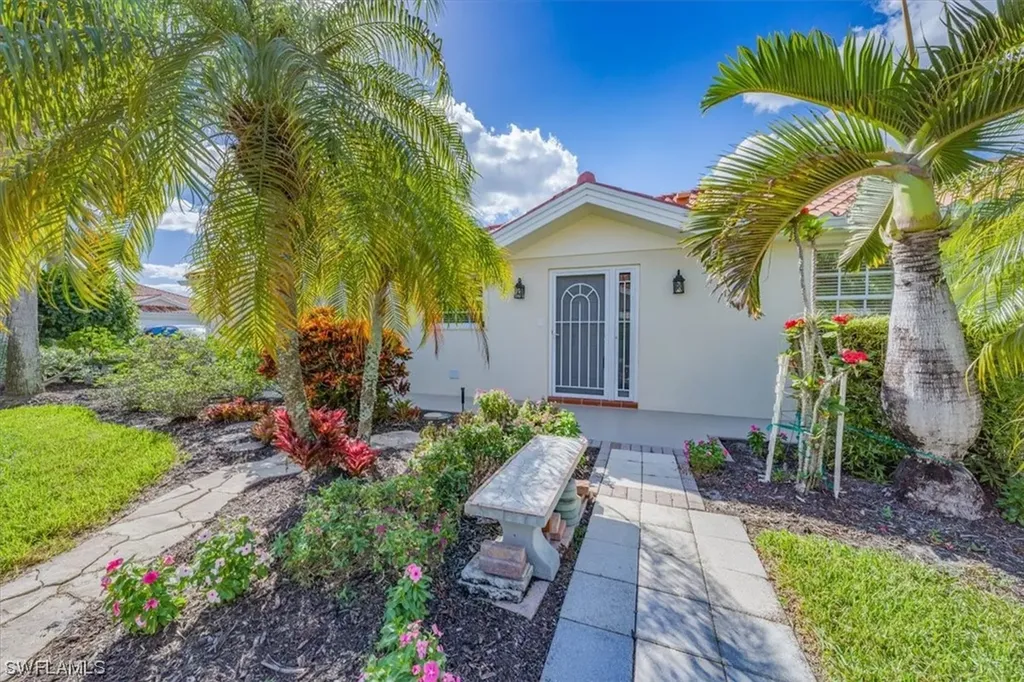 3159 Andorra Court Naples FL 34109