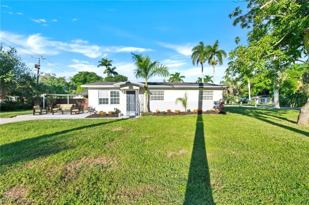 152 Prospect Avenue Fort Myers FL 33905