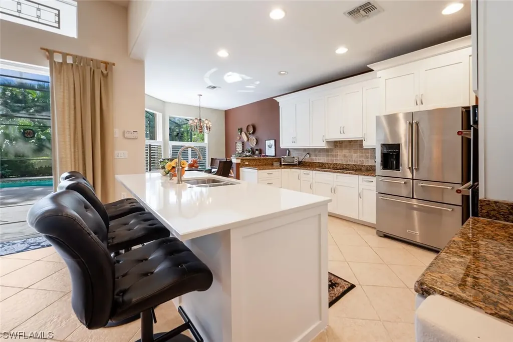 4723 Cerromar Drive Naples FL 34112