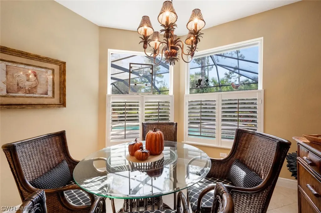 4723 Cerromar Drive Naples FL 34112