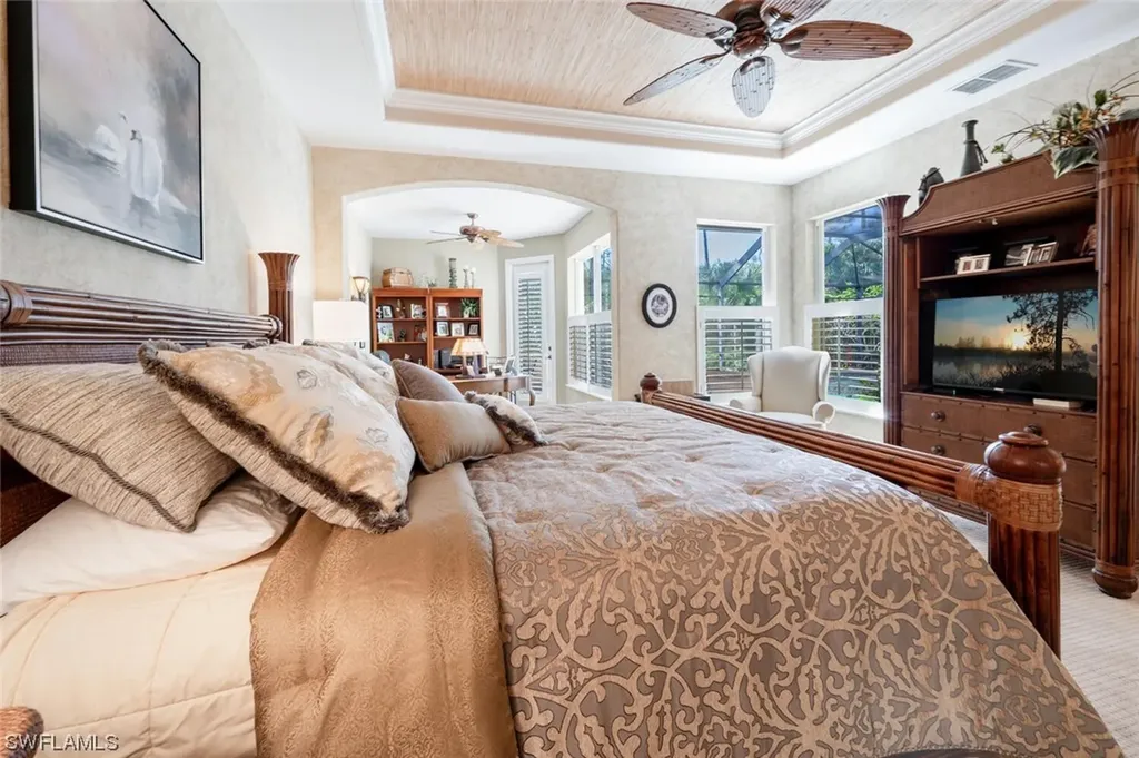4723 Cerromar Drive Naples FL 34112