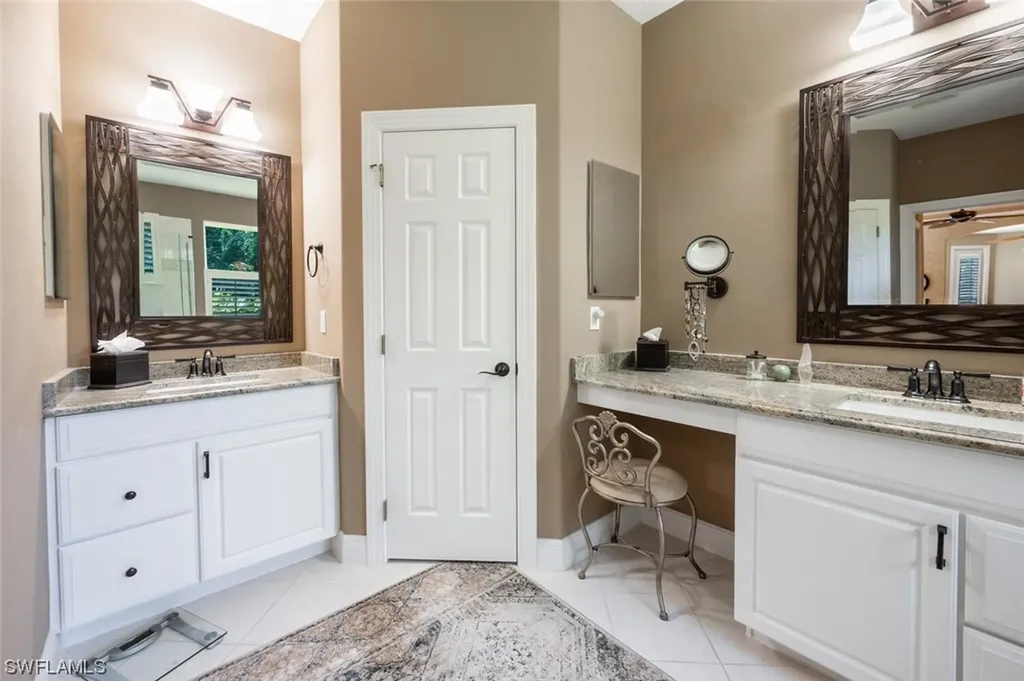 4723 Cerromar Drive Naples FL 34112