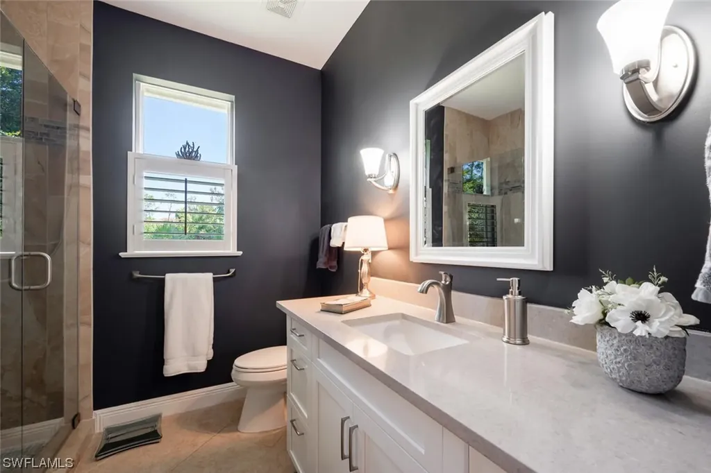 4723 Cerromar Drive Naples FL 34112