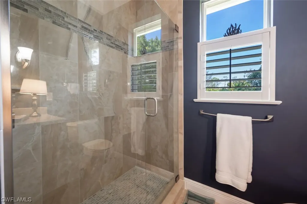 4723 Cerromar Drive Naples FL 34112