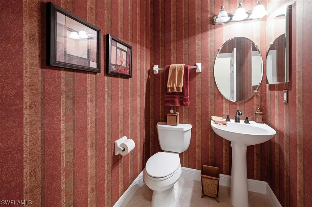 4723 Cerromar Drive Naples FL 34112