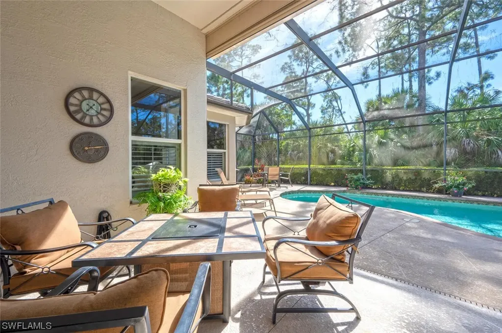 4723 Cerromar Drive Naples FL 34112