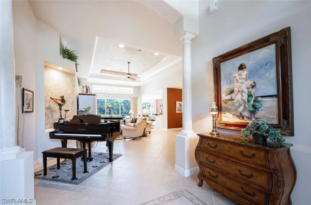 4723 Cerromar Drive Naples FL 34112