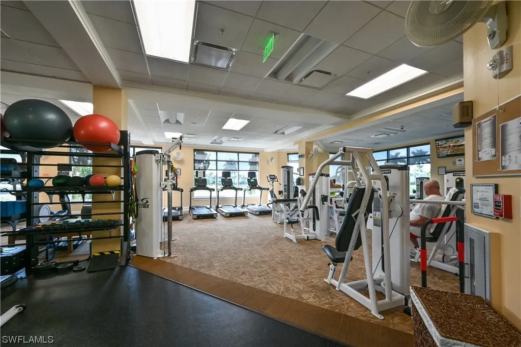 4723 Cerromar Drive Naples FL 34112