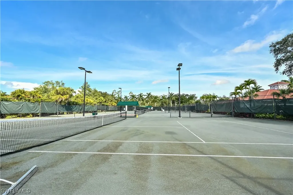 4723 Cerromar Drive Naples FL 34112