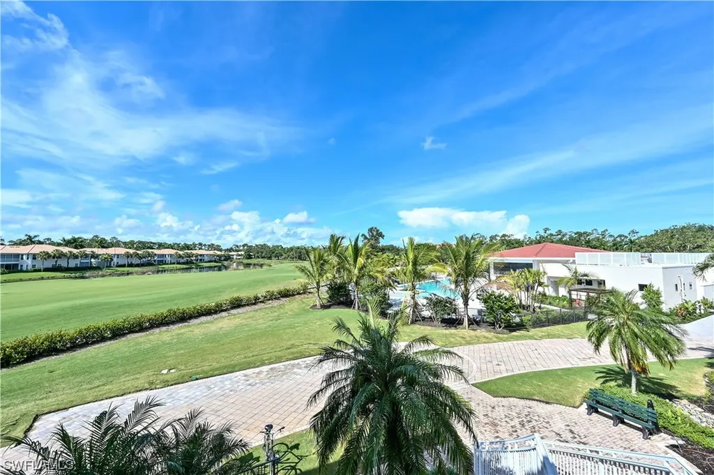 4723 Cerromar Drive Naples FL 34112