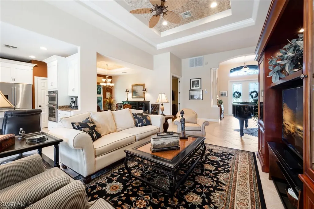 4723 Cerromar Drive Naples FL 34112