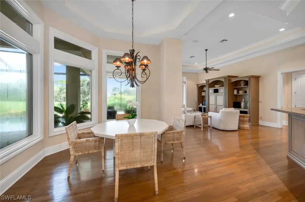 999 Barcarmil Way Naples FL 34110
