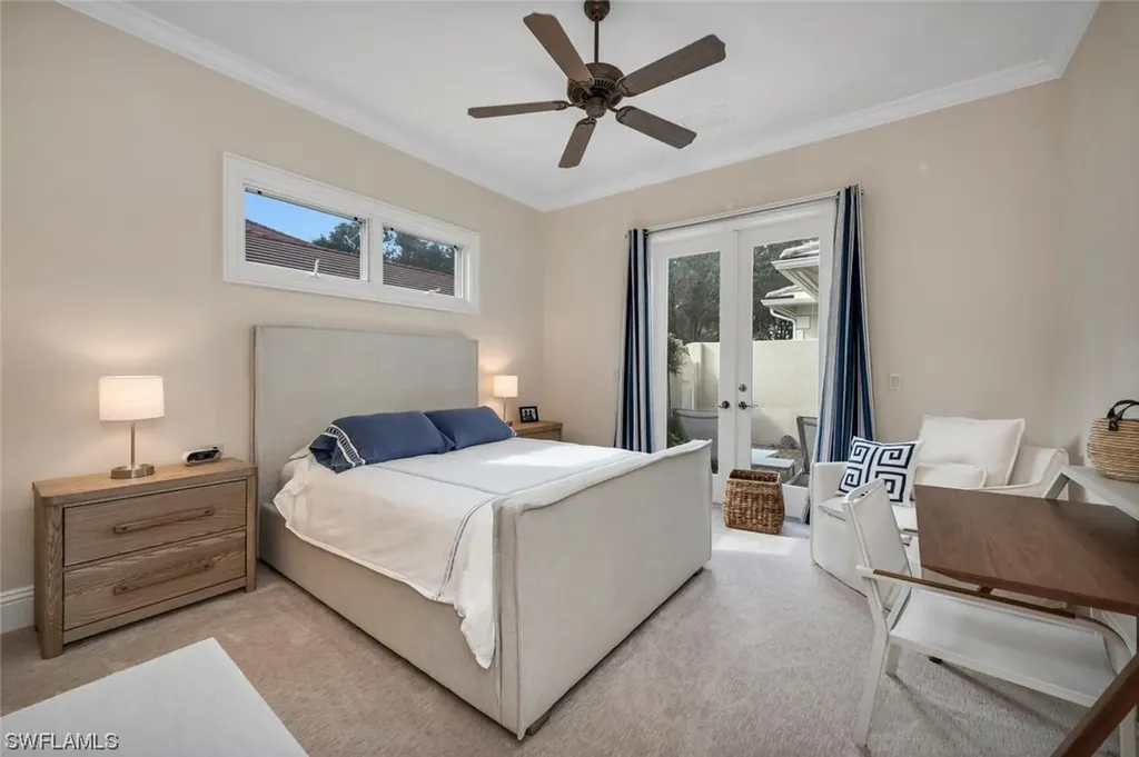 999 Barcarmil Way Naples FL 34110