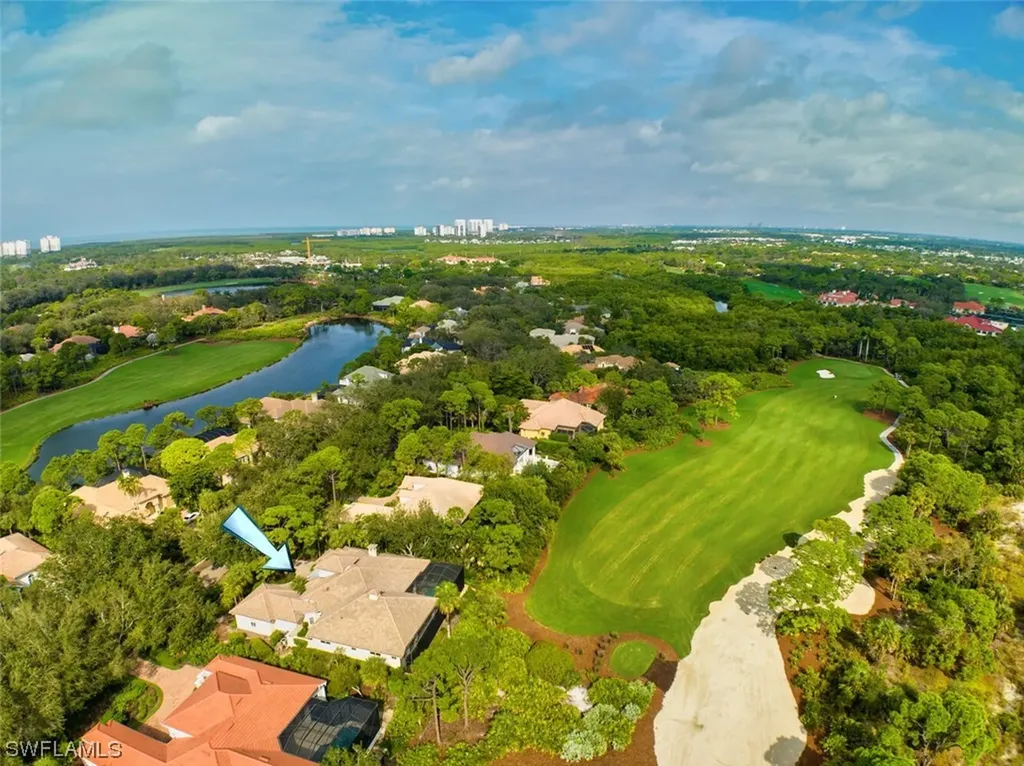 999 Barcarmil Way Naples FL 34110