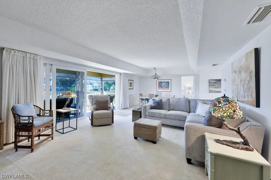 681 Teryl Road Naples FL 34112