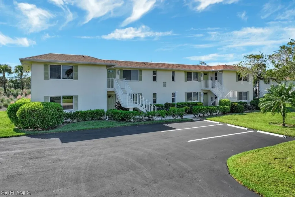 681 Teryl Road Naples FL 34112