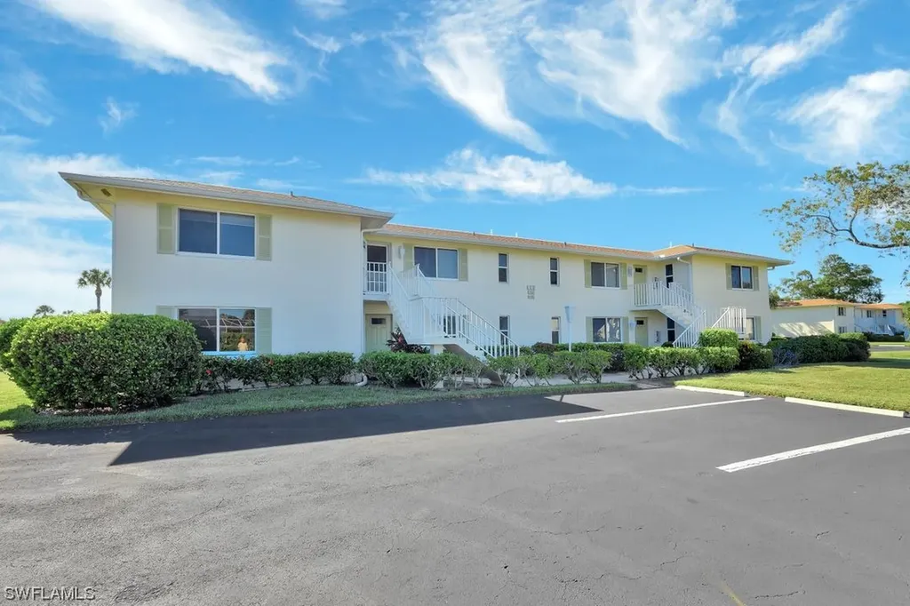 681 Teryl Road Naples FL 34112