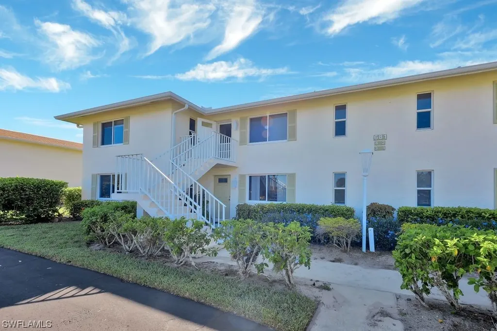 681 Teryl Road Naples FL 34112