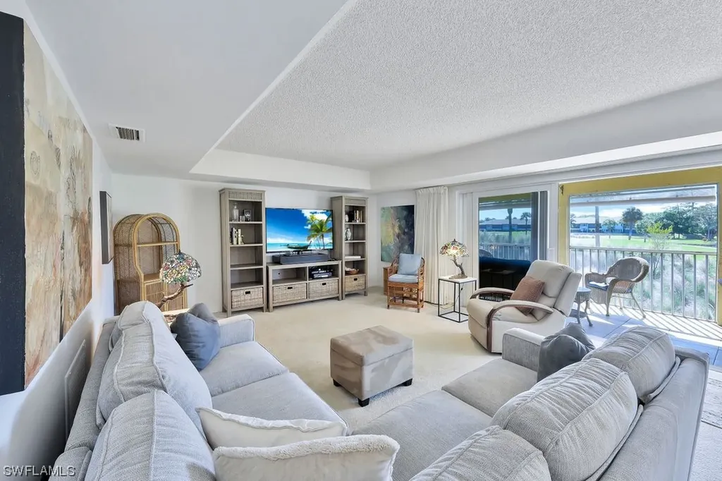 681 Teryl Road Naples FL 34112