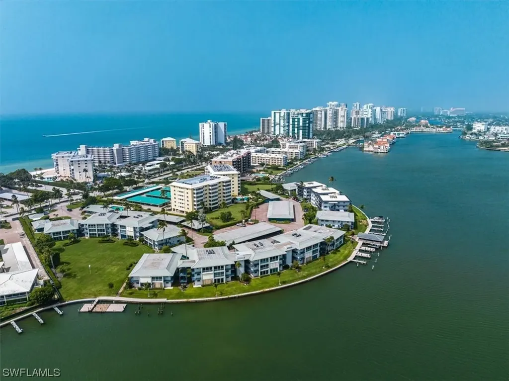 Naples FL, 3400 Gulf Shore Boulevard N, Unit G3