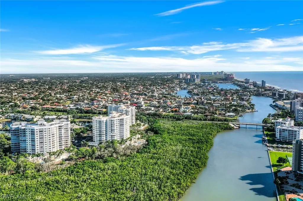 325 Dunes Boulevard Naples FL 34110