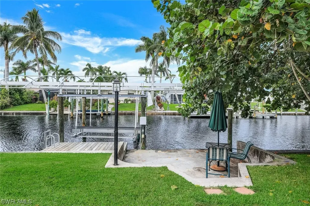 5330 Cocoa Court Cape Coral FL 33904