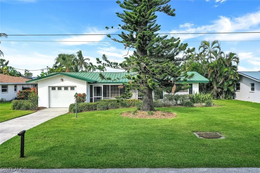 5330 Cocoa Court Cape Coral FL 33904