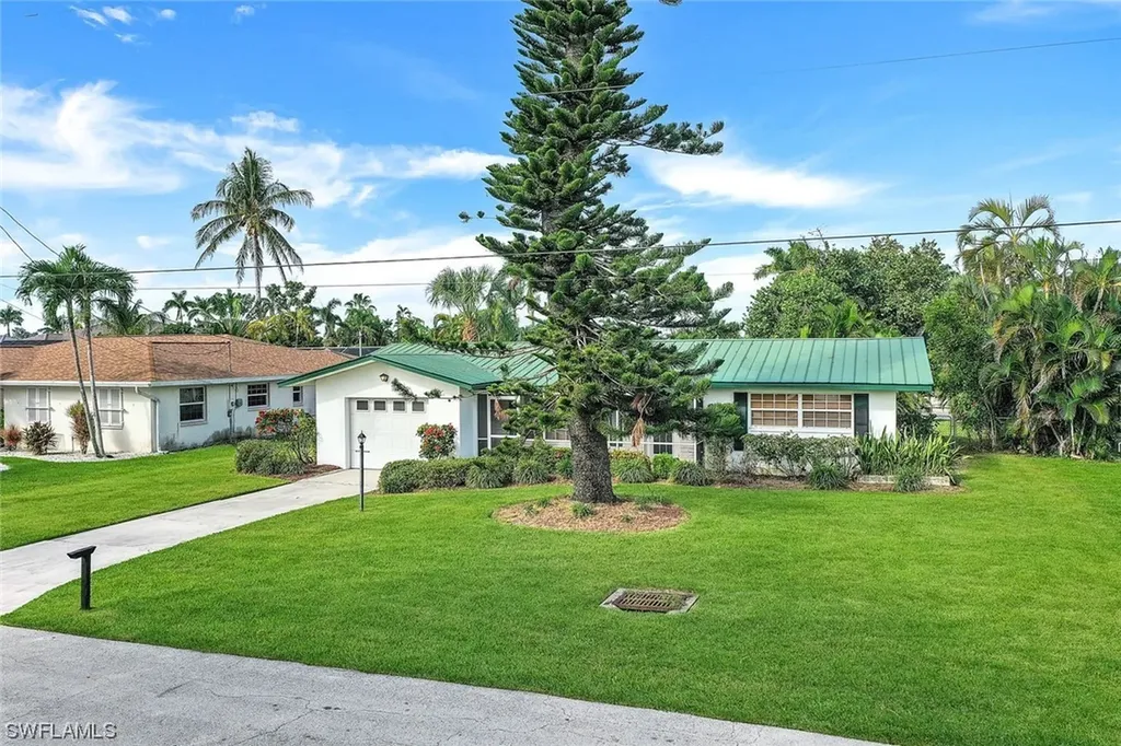 5330 Cocoa Court Cape Coral FL 33904
