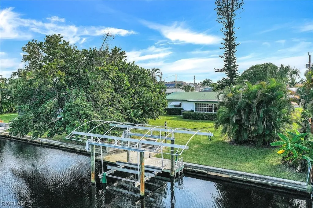 5330 Cocoa Court Cape Coral FL 33904