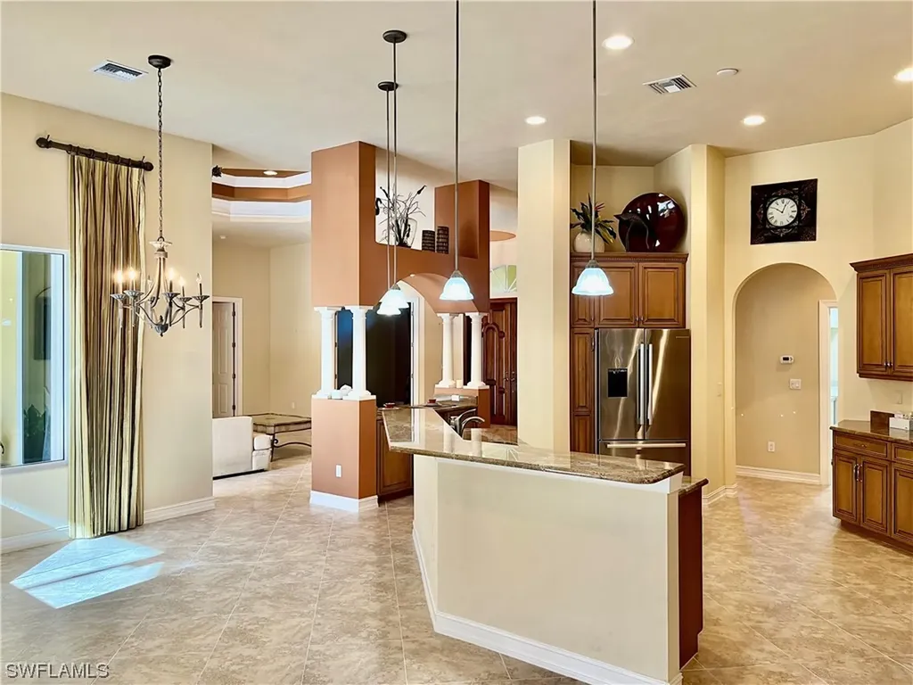 7630 Palmer Court Naples FL 34113