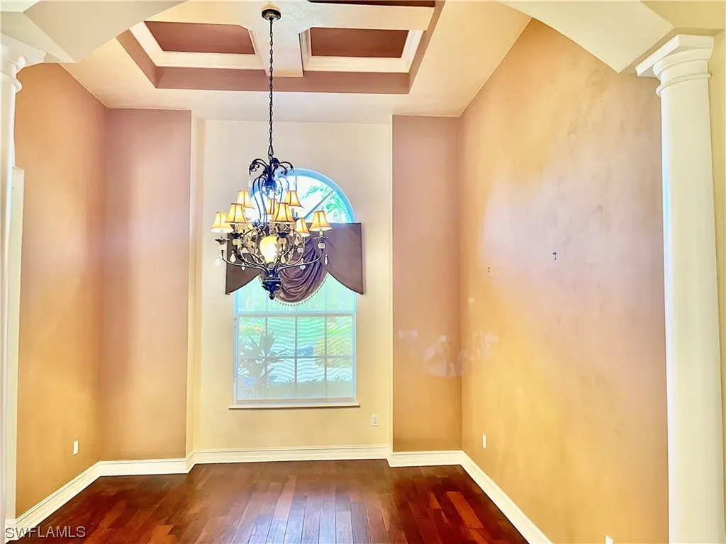 7630 Palmer Court Naples FL 34113