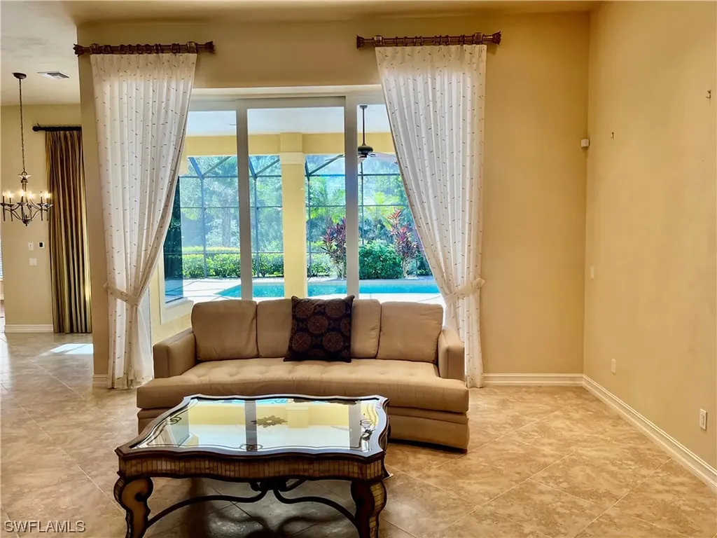 7630 Palmer Court Naples FL 34113