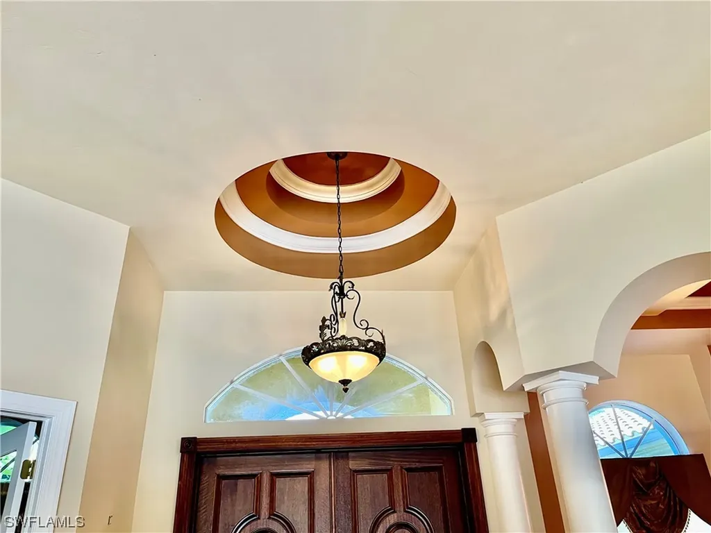 7630 Palmer Court Naples FL 34113