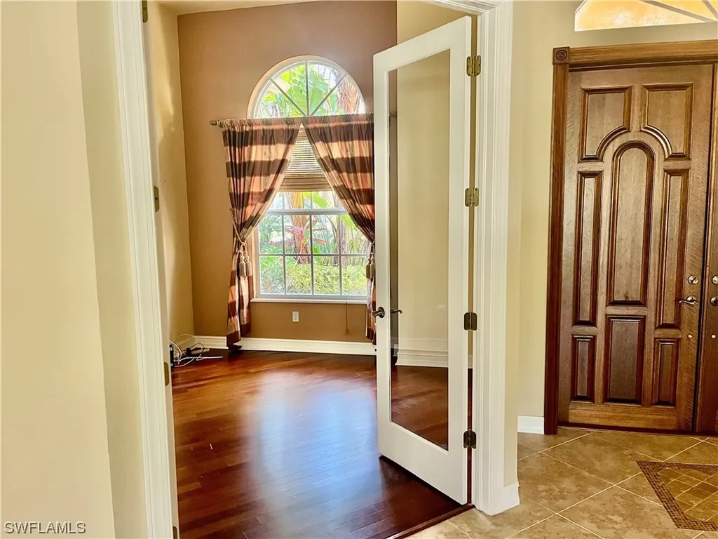 7630 Palmer Court Naples FL 34113