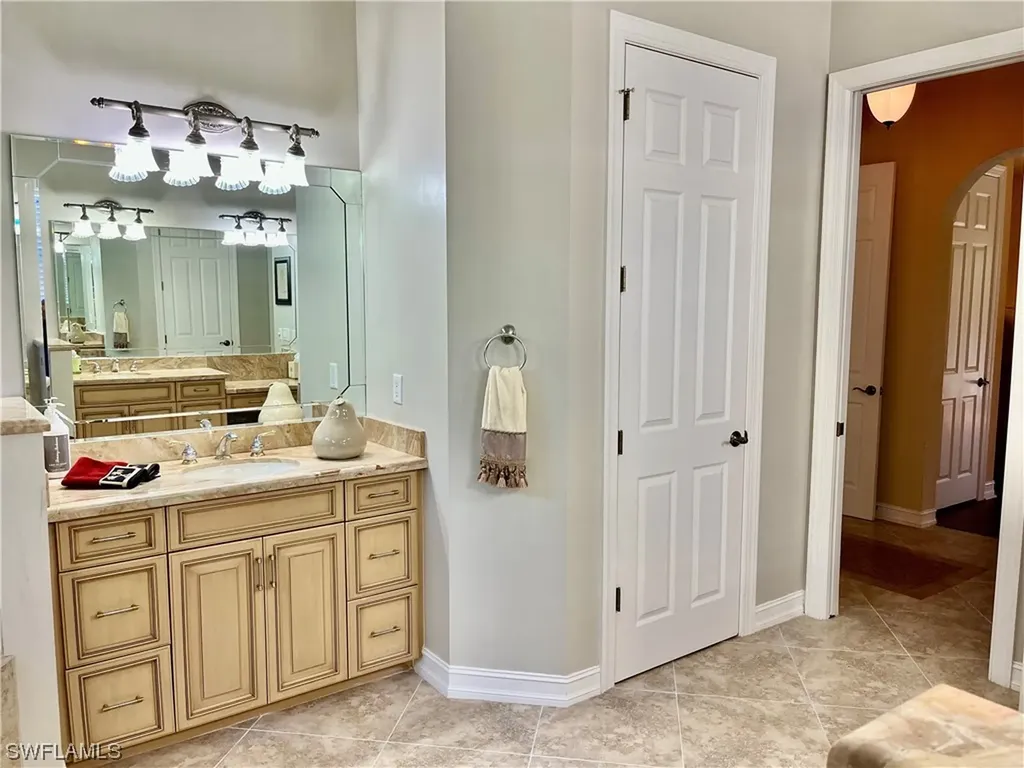 7630 Palmer Court Naples FL 34113