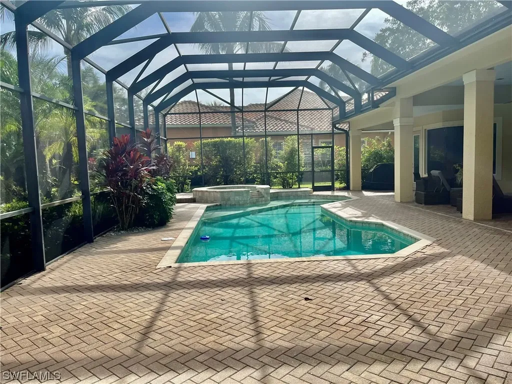 7630 Palmer Court Naples FL 34113